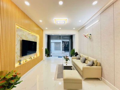 NHÀ ĐƯỜNG LÊ VĂN KHƯƠNG QUẬN 12 - 4 TẦNG - 5 PN - CHỈ 6,5 TỶ TL