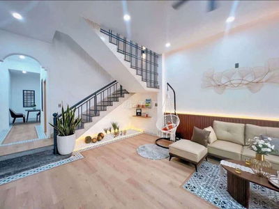 Nhà 2 tầng mặt tiền Dương Bá Trạc - Hòa cường