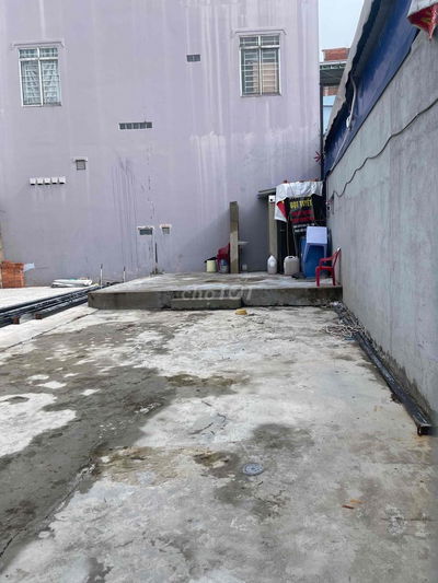 ĐẤT 70m2 - NGAY CHỢ BTĐ- SÁT TÊN LỬA- CÁCH MT 1 CĂN NHÀ