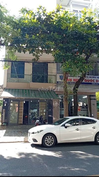 Bán nhà 2 tầng kẹp cống mặt tiền phùng hưng
