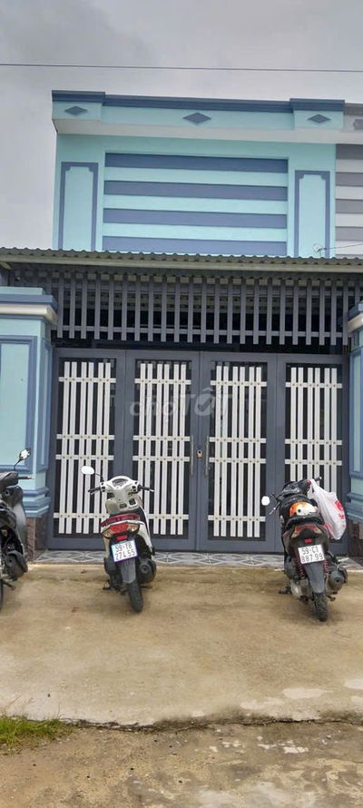 bán gấp nhà 1 trệt 1 lửng 80m2 ở Thới Tam Thôn - Hóc Môn giá 760 triệu