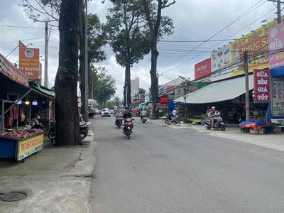 Bán đất mặt tiền gần khu chợ phú mỹ