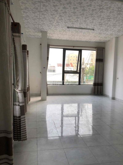 cho thuê  nhà mặt tiền nguyên căn