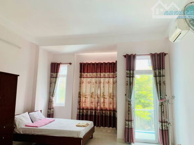 SƠN TRÀ_NHÀ 3.5 TẦNG_ĐƯỜNG LỚN_ĐỨNG NHÌN THẤY BIỂN – NGUỒN TIỀN ỔN ĐỊNH