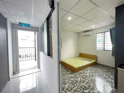 CĂN HỘ MINI THANG MÁY TOÀ NHÀ THOÁNG MÁT SẠCH SẼ KẾ TRƯỜNG ĐH VĂN LANG