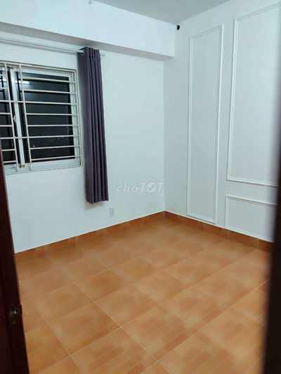 Chung cư 75m2 2PN có ban công thoáng mát