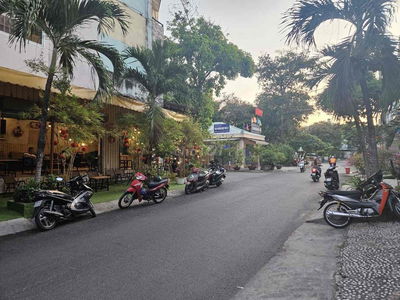 BÁN CĂN GÓC LÊ CƠ-KHU NAM HÙNG VƯƠNG-GẦN KINH DƯƠNG VƯƠNG VÕ VĂN KIỆT