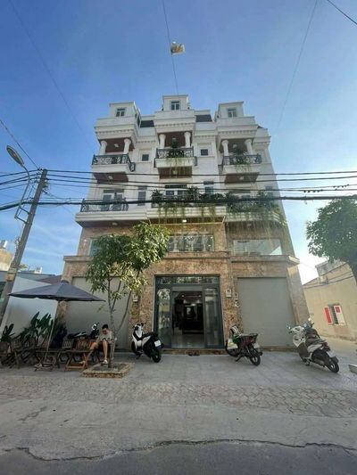Cho thuê nhà 4 tầng full nội thất, chỉ cần xách valy vào ở