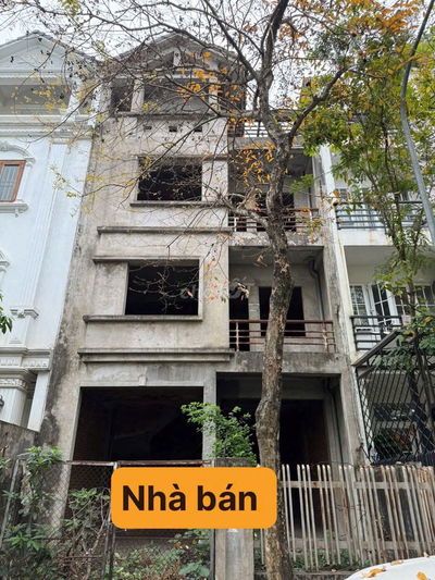 CẦN BÁN NHÀ BIỆT THỰ LIỀN KỀ THẠCH BÀN LONG BIÊN HÀ NỘI.