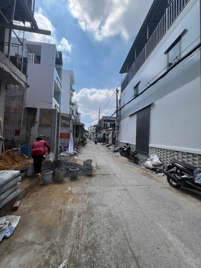 Bán nhà  căn góc 2 mặt tiền 3 tầng kinh doanh Hương Lộ 2