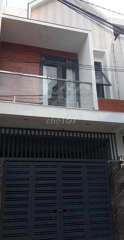 Nhà 3 PN .  nội thất cao cấp . trung tâm Tp Bmt