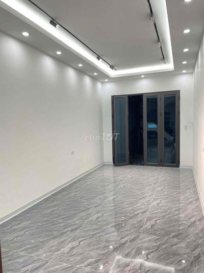 Ngon! 100 Nguyễn Chí thanh, mới đẹp, 88m oto tránh, 43m^4 tầng ở luôn