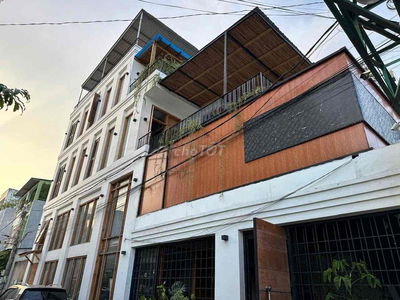Bán Nhà đẹp góc 2 Mt ,3 tầng kinh doanh buôn bán -VP công ty