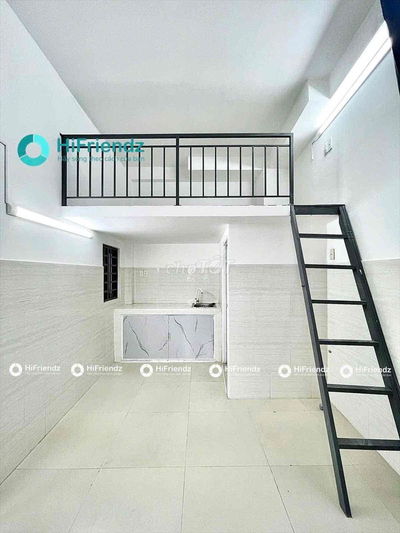 CHO THUÊ PHÒNG RỘNG GÁC CAO, CỬA SỔ TRỜI NGAY DƯƠNG QUÃNG HÀM