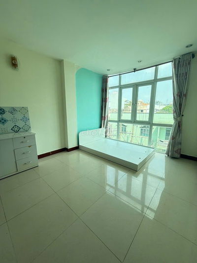 phòng trọ cửa sổ lớn, full nt, thang máy, khoá vân tay