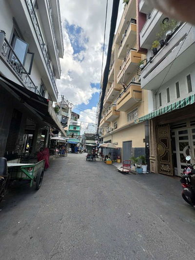 Cần bán nhà hẻm ô tô.