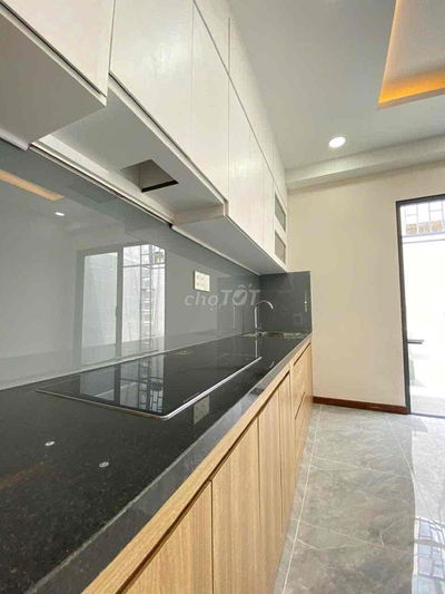 NHÀ MẶT TIỀN MỚI XÂY ( 4 X 25M ) - 3 Năm Giữ giá 12tr  - VỈA HÈ 4M