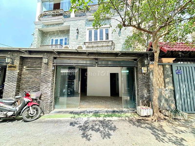 Cho thuê mặt bằng 40m (6x6.7 )ngay ngã ba sầm uất( Trục Lê Đức Thọ)