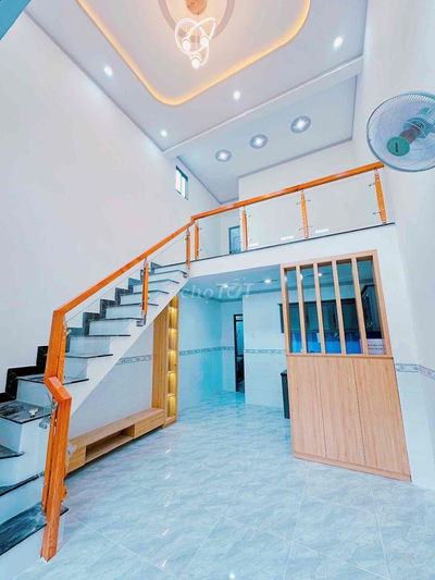 Nhà trệt lửng chợ đoàn thị kia Dĩ an