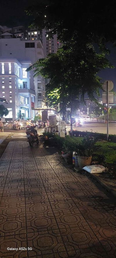 Cho thue nha mat tien 