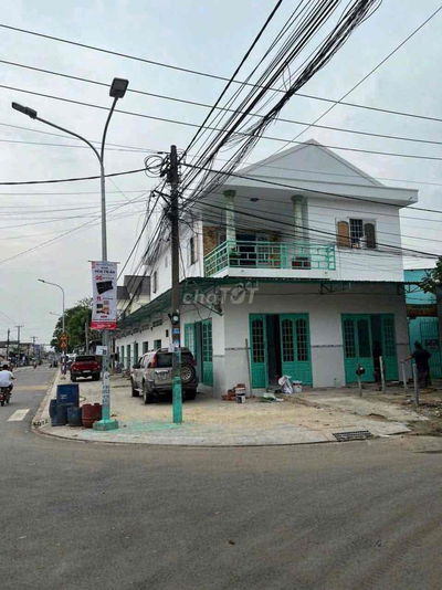 nhà +trọ 35 phòng dt 18*35tc 100/100
