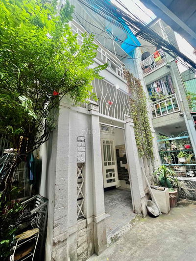 nhà 2 mặt tiền hẻm