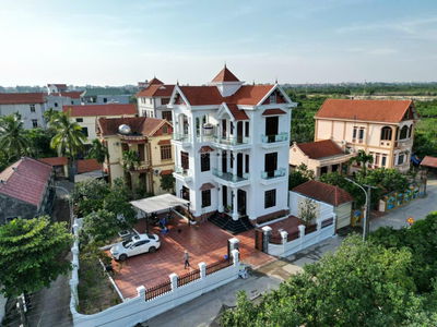 Bán lô đất 400m2 mặt tiền 25m kèm biệt thự nội thất gỗ lim ta vi trí hoa hậu Trại Giá Thôn 8 Yên Sở