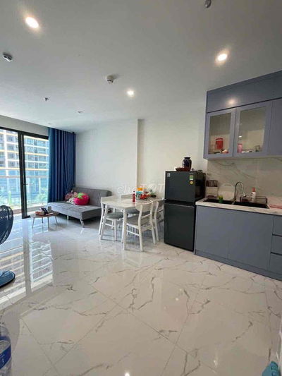 cho thuê Studio NHà Trống Giá 4,5 TRiệu Hướng mát VInhomes GRand Park