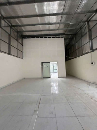 Kho xưởng 8x28 Đường Phú Thuận Quận 7 . Vị trí đẹp