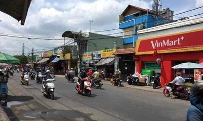 LÔ GÓC MẶT TIỀN ĐƯỜNG ngay Gigamall ngang LỚN 4M gần Phạm Văn Đồng