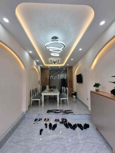 Nhà đẹp Trần Khát Chân, sát ô tô, ngõ ba gác, 2 thoáng, full đồ