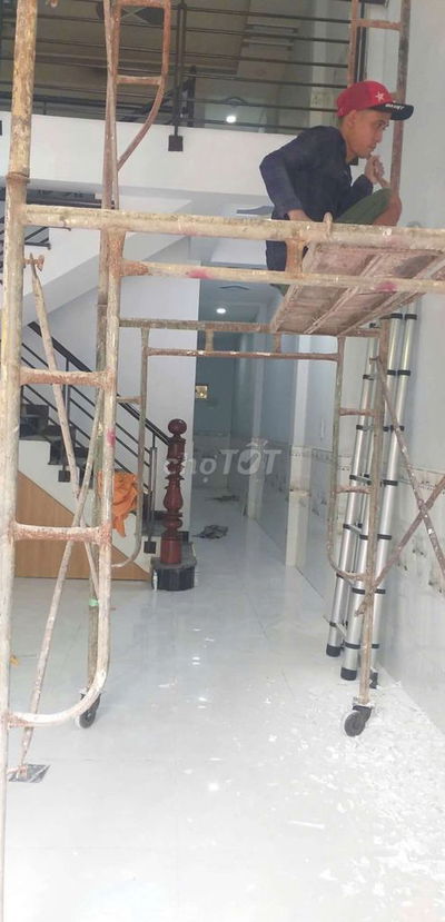 Cho thuê nhà có sân xe hơi