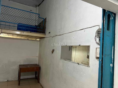 Nhà trọ 15 m2 gác lửng,gần bệnh viện Hồng Đức  Quang Trung Gò Vấp.