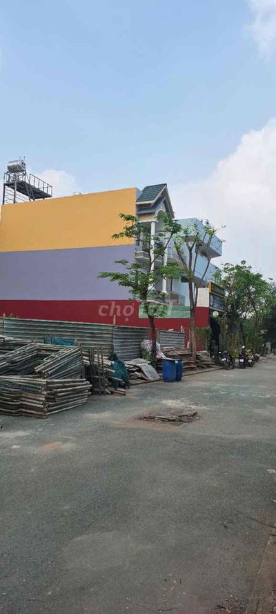 NHÀ PHỐ 4TẦNG CÓ BỂ BƠI CỰC HIẾM,HẺM XE HƠI 8M,CHỈ NHỈNH 6TỶ,QUẬN 9.