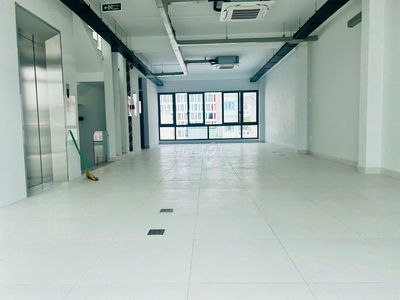 NHÀ ĐƯỜNG PHỔ QUANG 7X18M TRỆT 4 LẦU CHO THUÊ