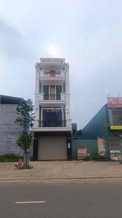 Bán nhà mặt tiền đường D18 TDC Lộc An