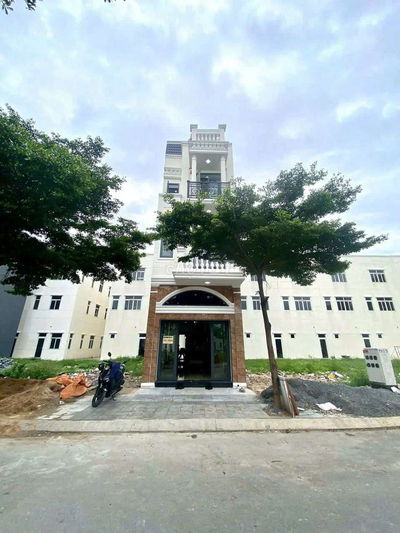 Cho thue nhà vừa ở vừa làm vp gần chợ thông dụng