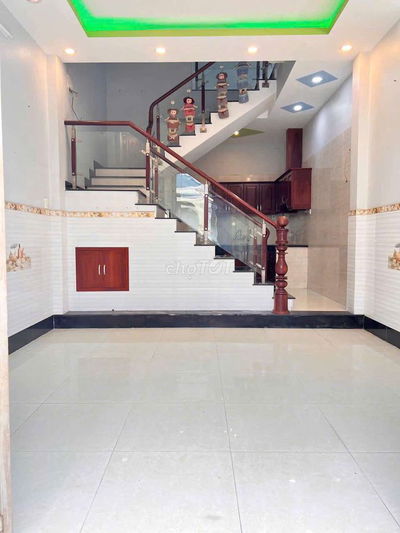 Mặt tiền Đs 9 p9 gv 5x10m 2lầu 2pn 3wc. Kinh doanh sầm uất