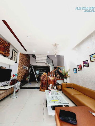 BÁN GẤP NHÀ 3 TẦNG MT HUỲNH NGỌC HUỆ, THANH KHÊ. DT 100M2, ĐƯỜNG 10M5. GIÁ CHỈ 8.8 TỶ