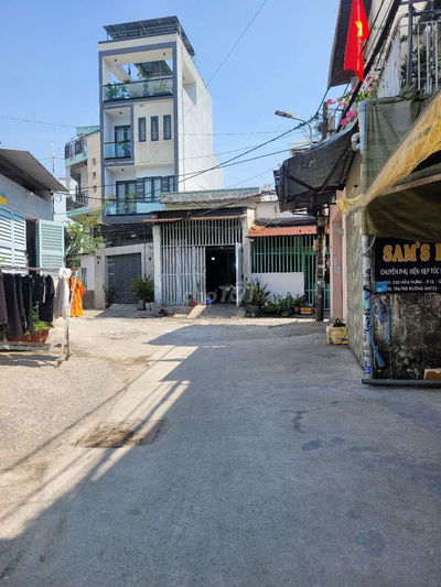 NHÀ CẤP 4  TIỆN XÂY MỚI. DT. 97M2. GIÁ CHƯA TỚI 50TR/M2.GẦN TRƯỜNG HỌC