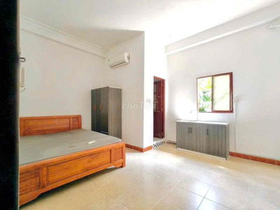 Phòng trọ 28m2 đầy đủ tiện nghi giá rẻ ở gần Lê Văn Việt Quận 9