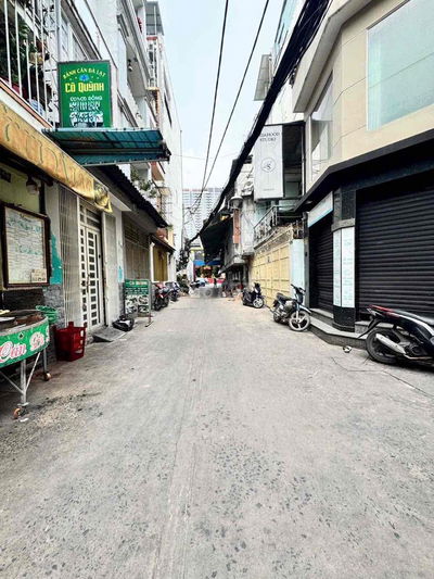 Q10 - nhà mới xây - hễm hơi - cần bán - 3 lầu 3 phong4 wc - 5,9 tỷ TL