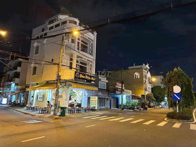 Nhà góc hai mặt tiền Đường Đại Lộ 2, Phước Bình, 137m2/17.5 Tỷ