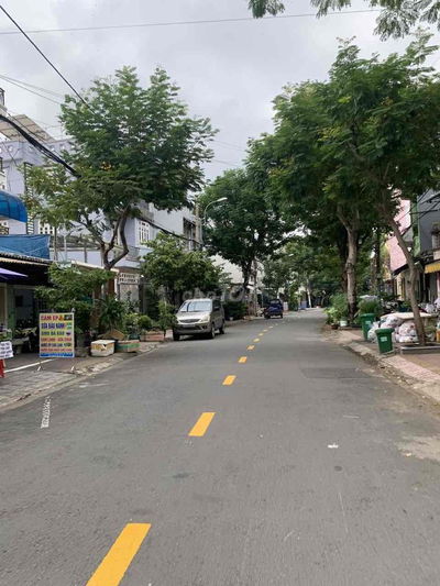 Nhà mặt tiền Đường 9 Phước Bình, 82m2, sàn 200m2, giá 14 Triệu.