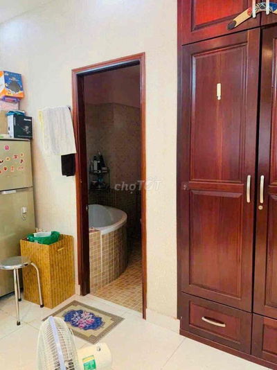 Nhà phố 1 trệt 3 lầu, mặt tiền Đ. Huy Cận, KDC Gia Hoà, 100m2/17.8 Tỷ