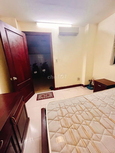 phòng trọ giá rẻ, giờ tự do, khoá vân tay, hầm xe rộng, ko chung chủ