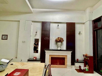 nhà trống dọn vào ở ngay