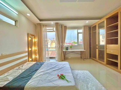 Studio ban công full nội thất ngay gần ngã 4 Phú Nhuận Phan Đăng Lưu