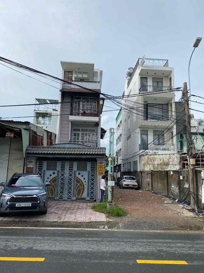 CHO THUÊ GÓC 2 MT BƯNG ÔNG THOÀN 3 TẦNG, 5 PN, 5WC TỔNG 300M2 SÀN 20TR