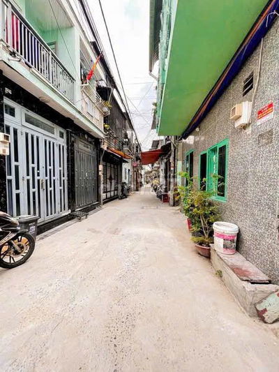 Nhà ngay Nguyễn Văn Quá,Đông Hưng Thuận Q12 3,5X7 giá 1ty030tr